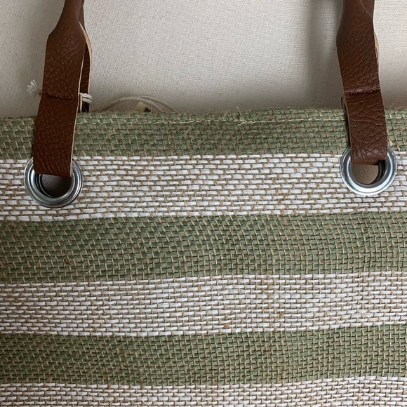 NWT Woven Tote - Picture 7 of 8